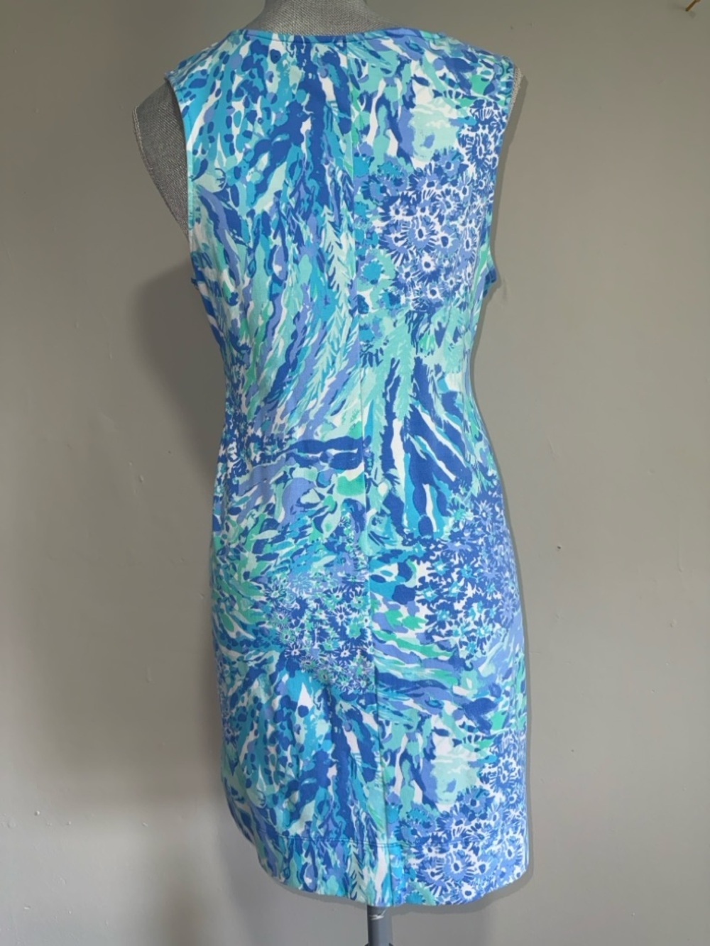 Lilly Pulitzer Aqua, Teal and Navy Floral Print Top - Picture 2 of 4